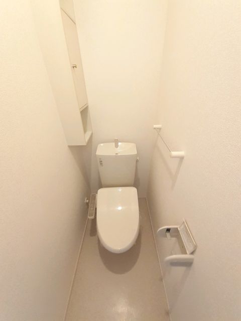 【グレイスルームIのトイレ】