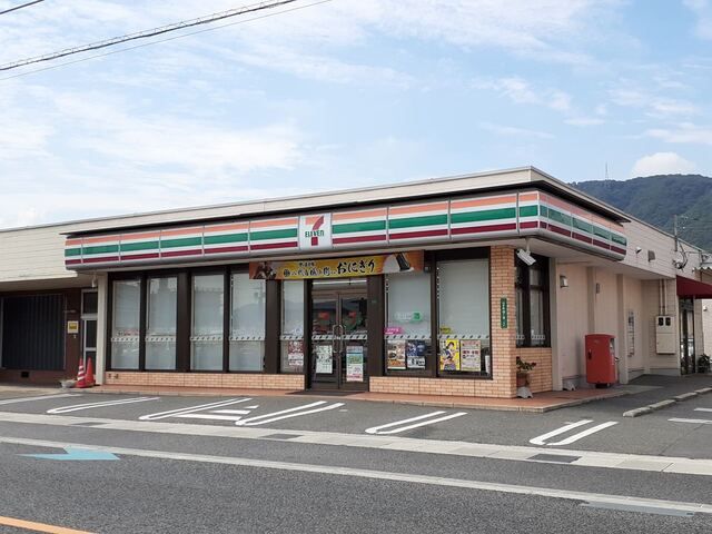 コンビニ　セブンイレブン福山山手店（コンビニ）まで450m