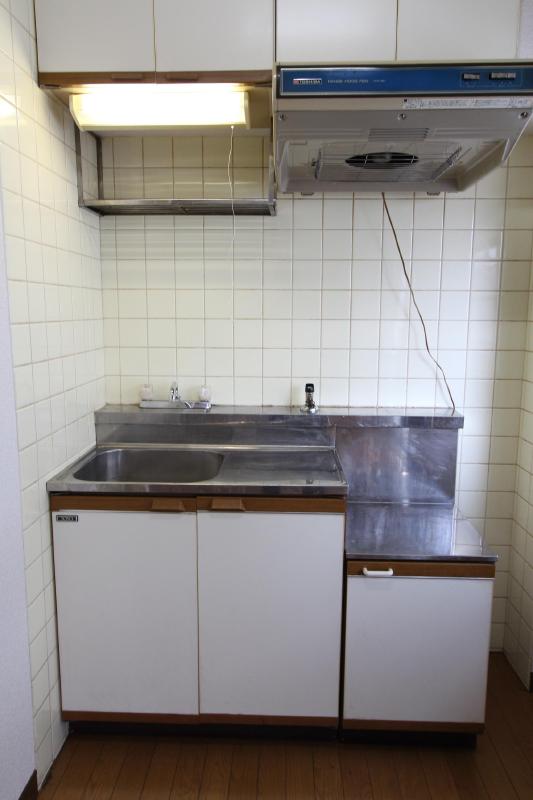 キッチン　都市ガスなので光熱費も安心！