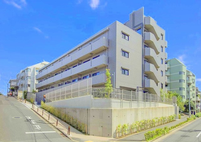 【板橋区徳丸のマンションの建物外観】