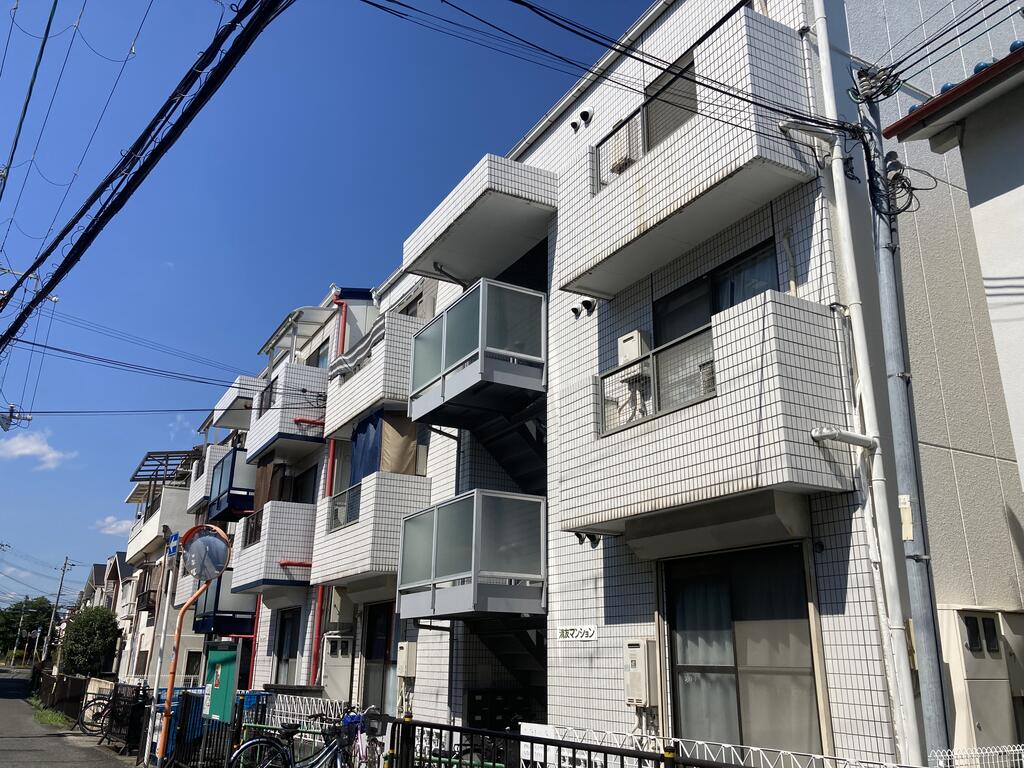 清友マンションの建物外観