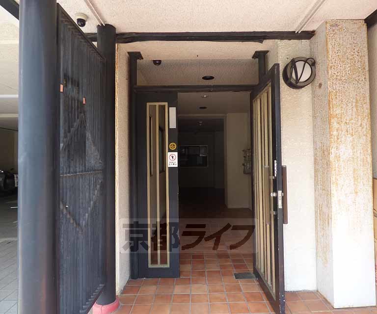 その他共有部分　建物入口です。
