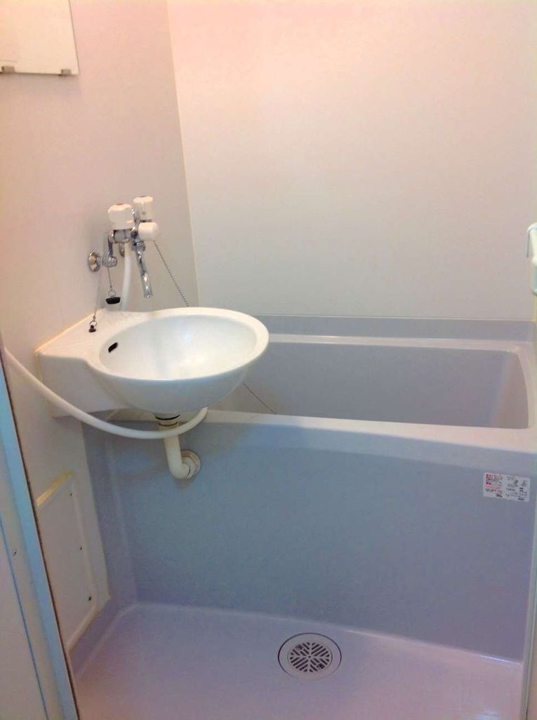 バス・シャワールーム　人気のバストイレ別です！