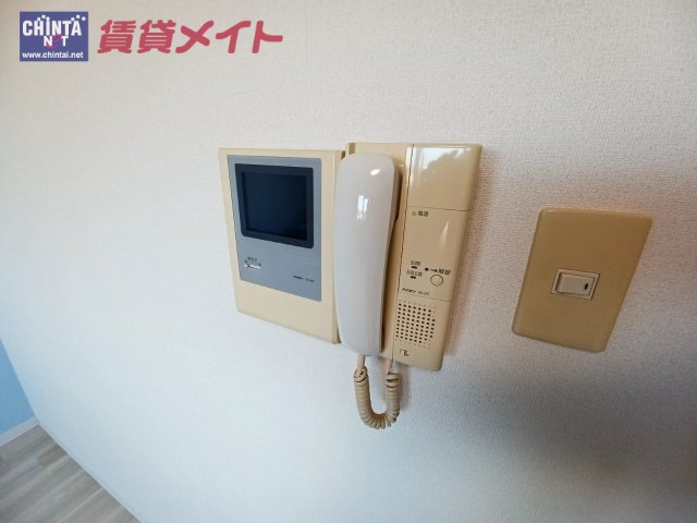 【鈴鹿市矢橋のマンションのセキュリティ】