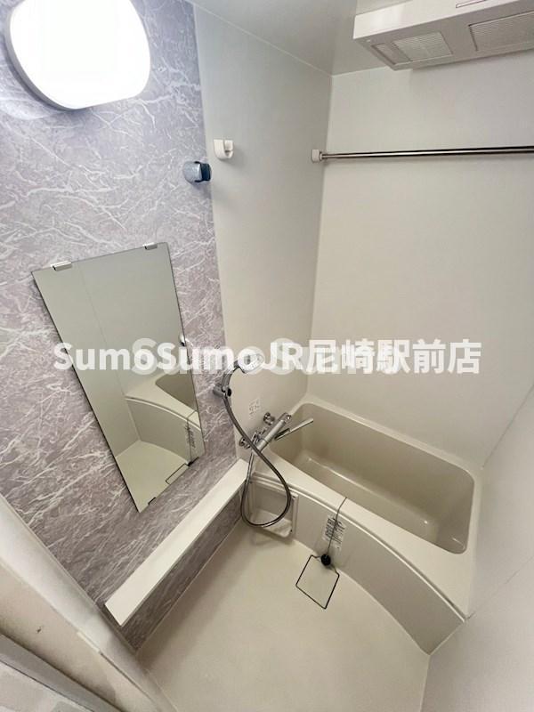 バス・シャワールーム　ゆったり過ごせるお風呂です