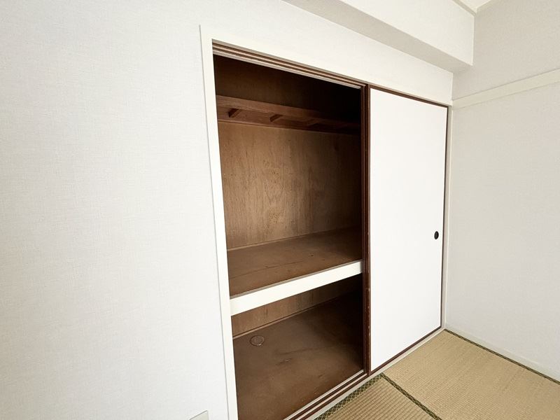 収納　ＴＶモニター付きインターホンです