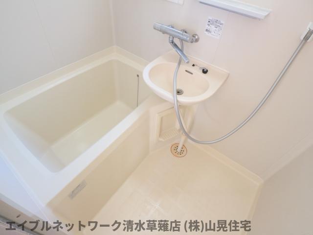 バス・シャワールーム　お風呂で日々の疲れを落としましょう