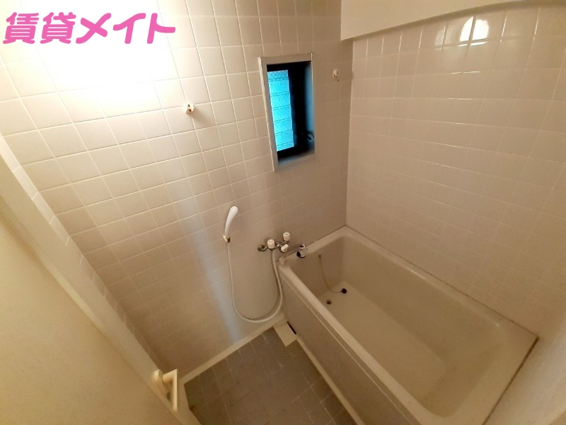 バス・シャワールーム　同タイプ部屋写真です。