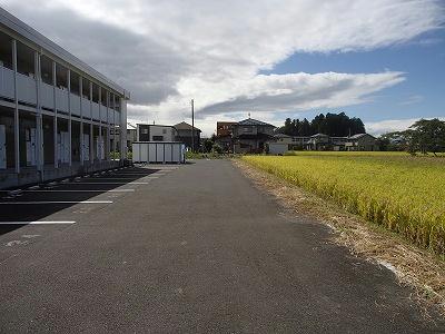 【レオパレス萩の駐車場】