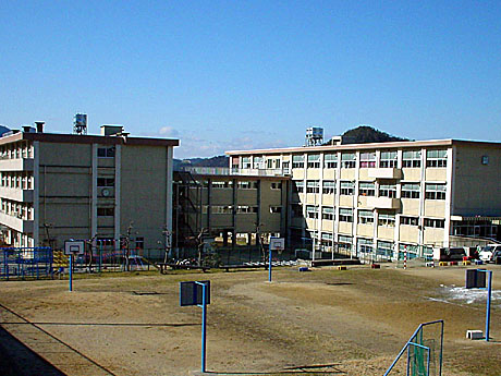 【カーサ水海道の小学校】