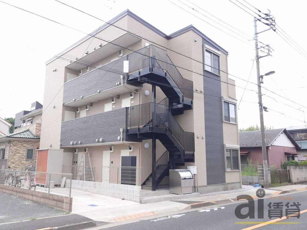 小平市小川町のアパートの建物外観