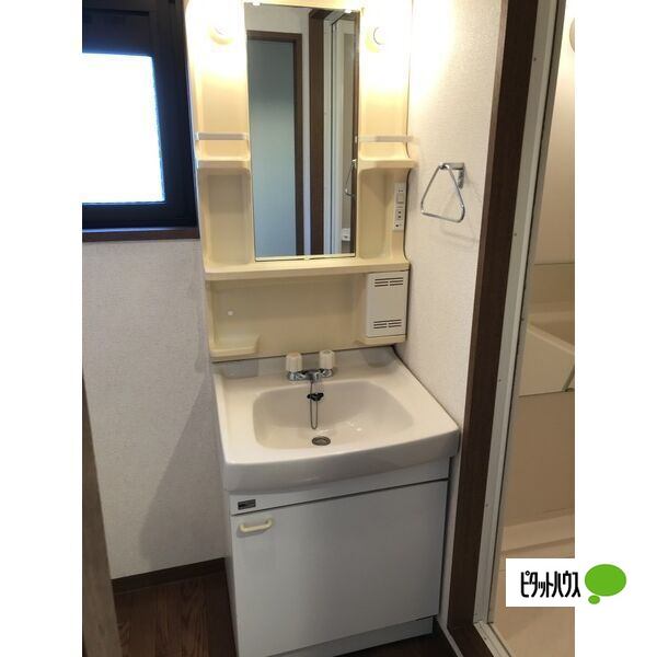 洗面設備　他号室の写真です。