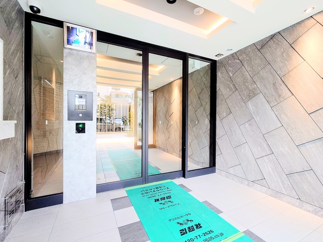 エントランス　防犯カメラ・オートロック