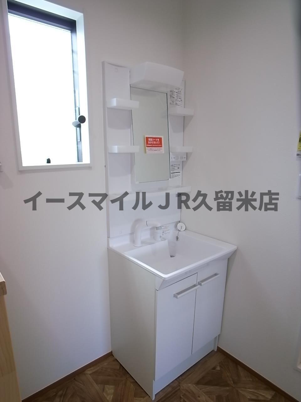 洗面設備　独立洗面台です