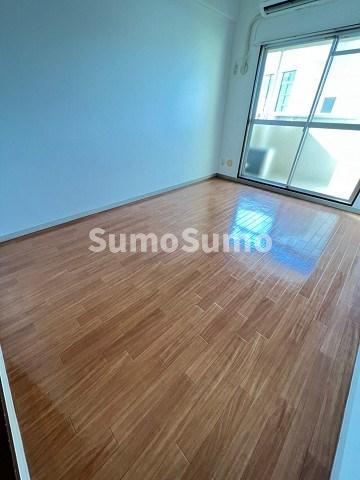 居室・リビング　こちらの居間で趣味の時間をお楽しみください