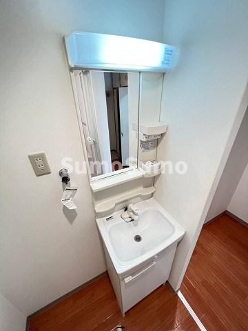 洗面設備　使いやすい洗面所です