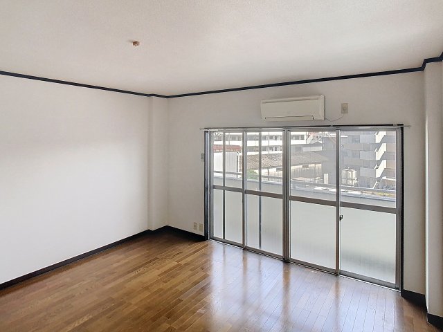 居室・リビング　2025年6月撮影※現況を優先致します。