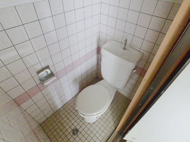 トイレ　2025年6月撮影※現況を優先致します。