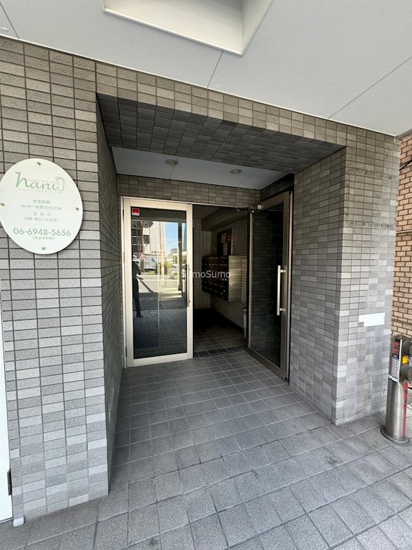 エントランス　建物の内部です