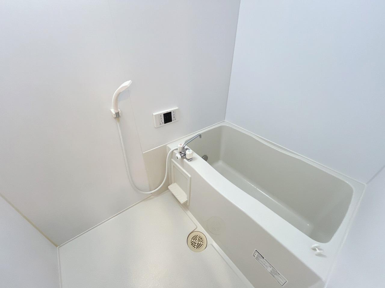 バス・シャワールーム　バスルーム・追炊き機能付き