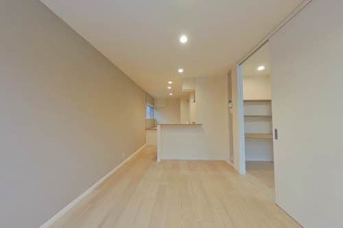 居室・リビング　10.7帖のリビングです♪