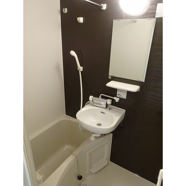 洗面設備　同建物別部屋参照