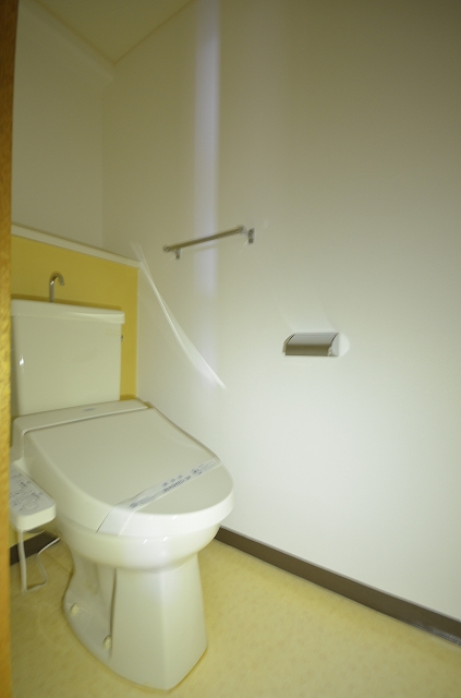 トイレ　別号室の写真です