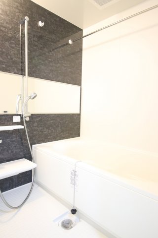 バス・シャワールーム　ゆったり過ごせるお風呂です