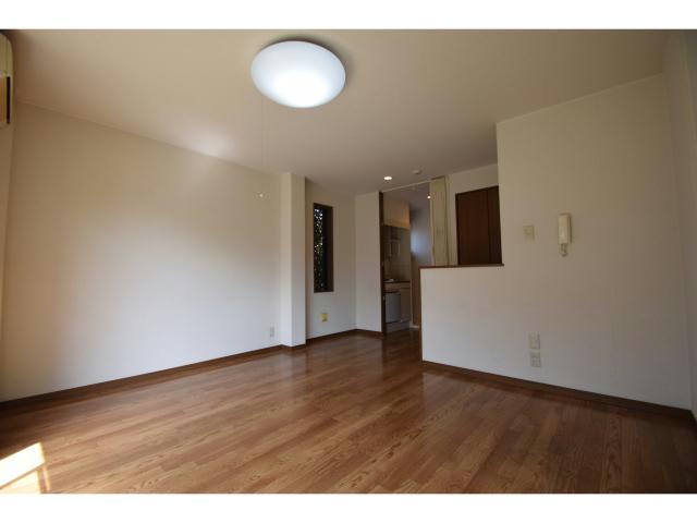 居室・リビング　洋室8帖あります！