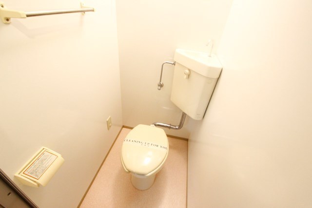 トイレ　※別号室のお写真です。