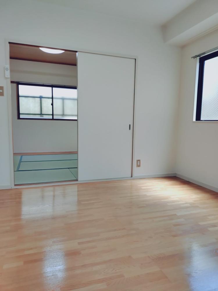 居室・リビング　照明器具付き