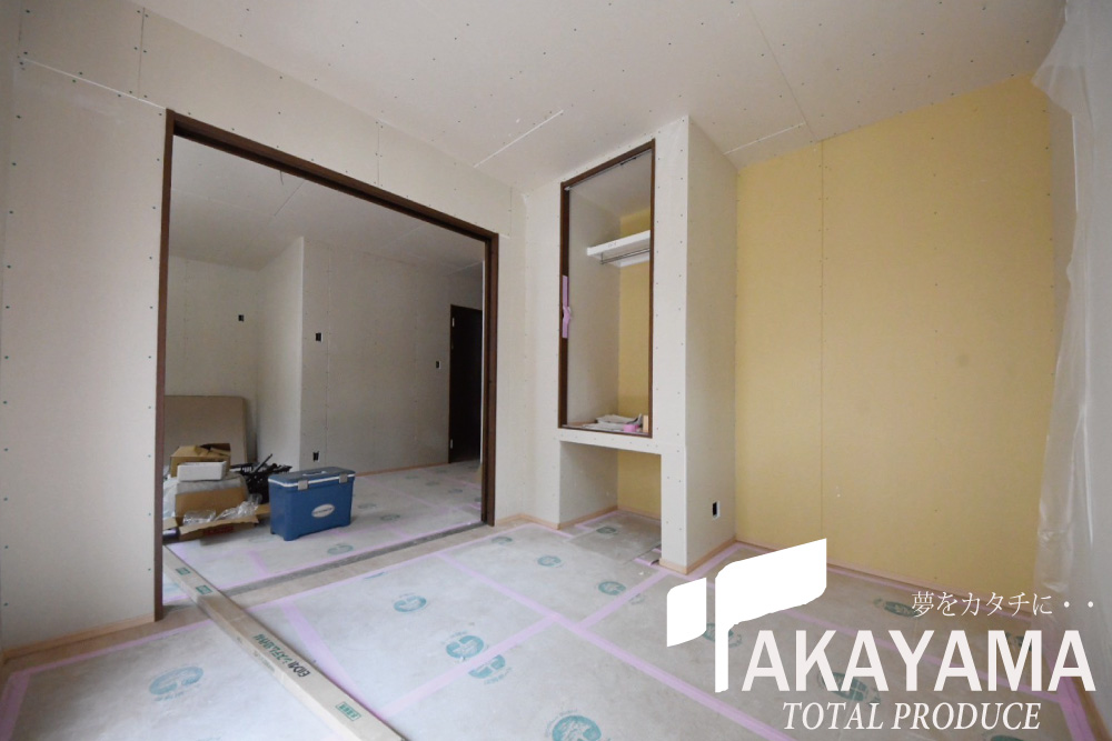 バルコニー　洋室、建築中角度別写真です★