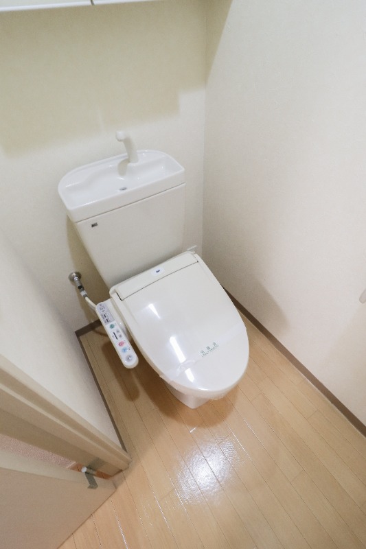 トイレ　図面と現状に相違がある場合には現状を優先