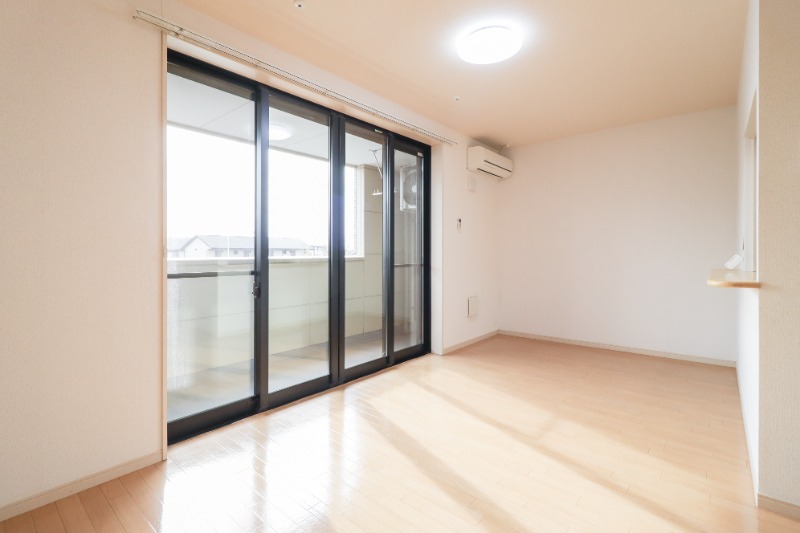 居室・リビング　図面と現状に相違がある場合には現状を優先