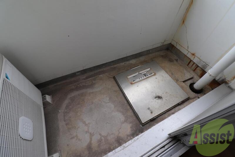 バルコニー　洗濯物干せます