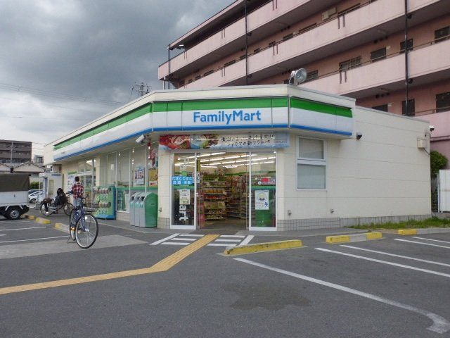 コンビニ　ファミリーマートMYS八尾木北店（コンビニ）まで227m