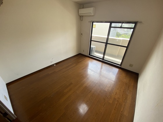 居室・リビング　※別部屋の写真です