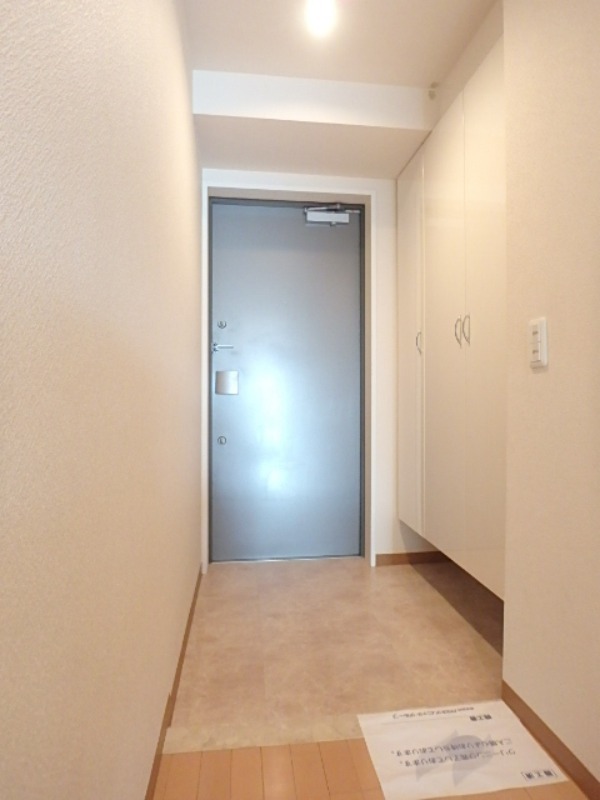 玄関　図面と現状に相違がある場合には現状を優先