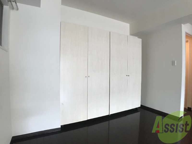 収納　収納は可動式になっているので、位置を変えるとき便利です。