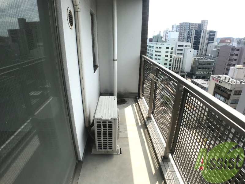 バルコニー　バルコニーは全体的に綺麗なので、リラックスできそうです。