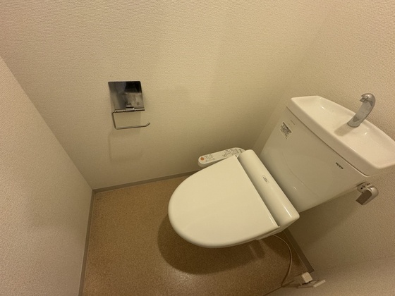 トイレ　※別部屋の写真です