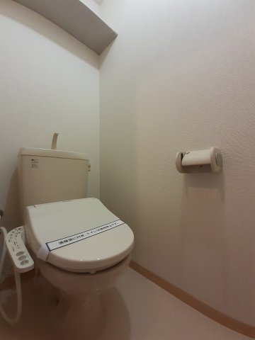 トイレ　※同タイプの部屋写真です