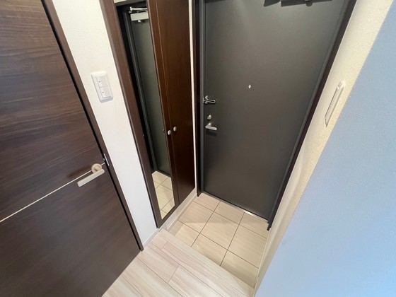 玄関　※別部屋の写真です