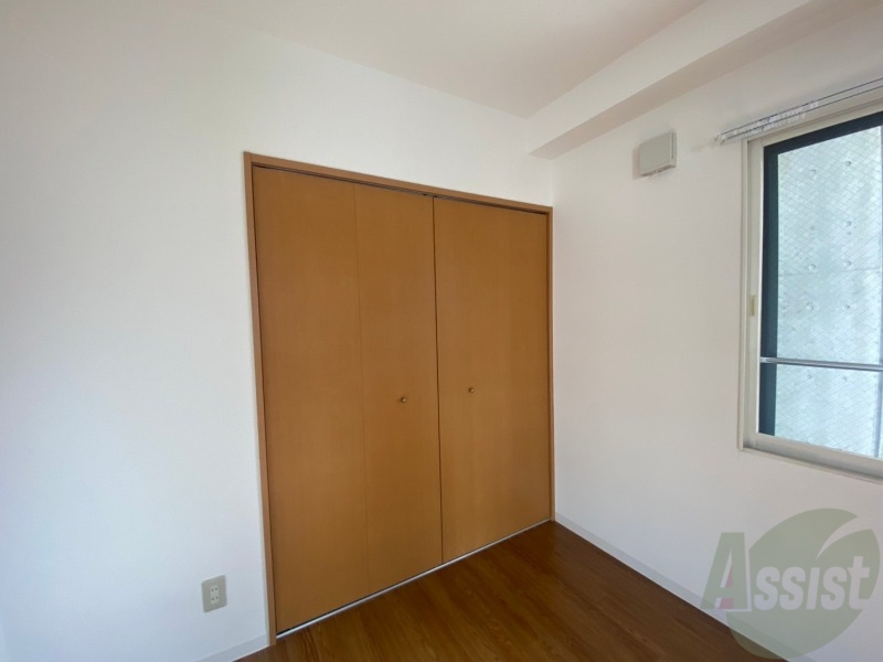 収納　寝室の収納です。部屋がすっきり片付きます。