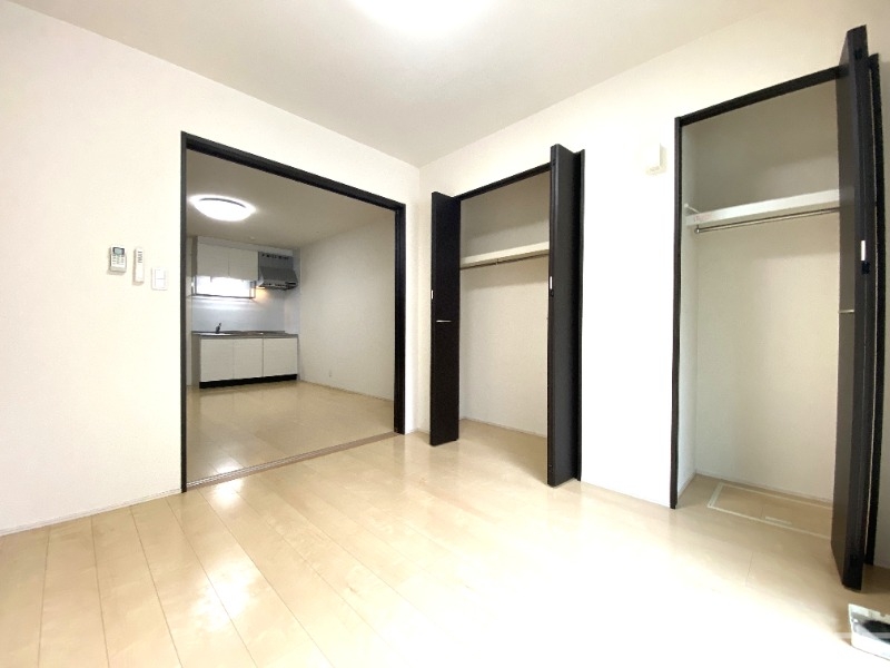 その他部屋・スペース　白を基調にした明るいお部屋です。