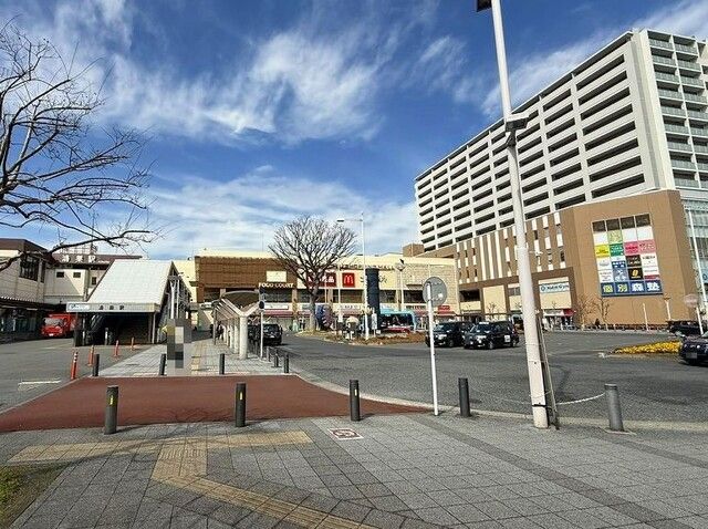 ショッピングセンター　エルミこうのす（ショッピングセンター）まで430m