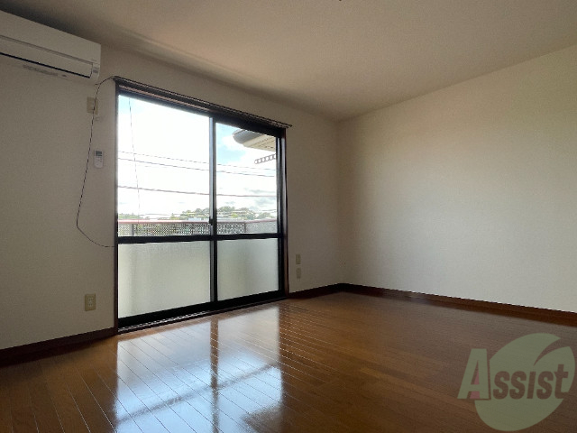 その他部屋・スペース　別角度からリビングを撮影しました。イメージを掴んでください。