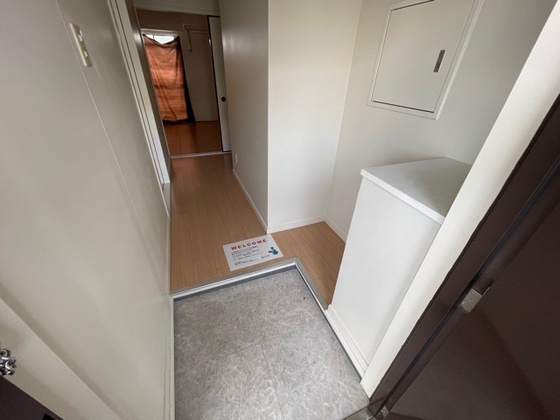 玄関　※別部屋の写真です