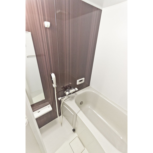 バス・シャワールーム　追い焚き機能付き☆