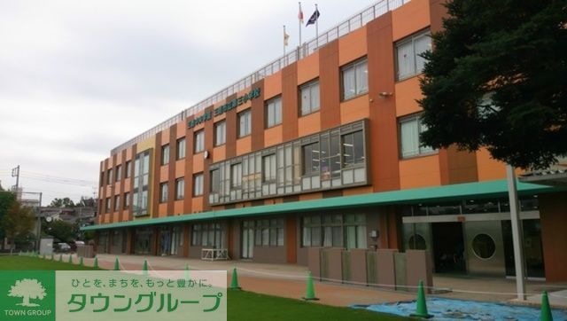 小学校　三鷹市立第三小学校（小学校）まで820m